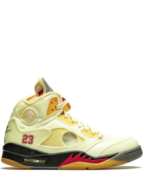 نایک ایر جردن ۵ آف وایت شیری Nike air Jordan 5 off white milky