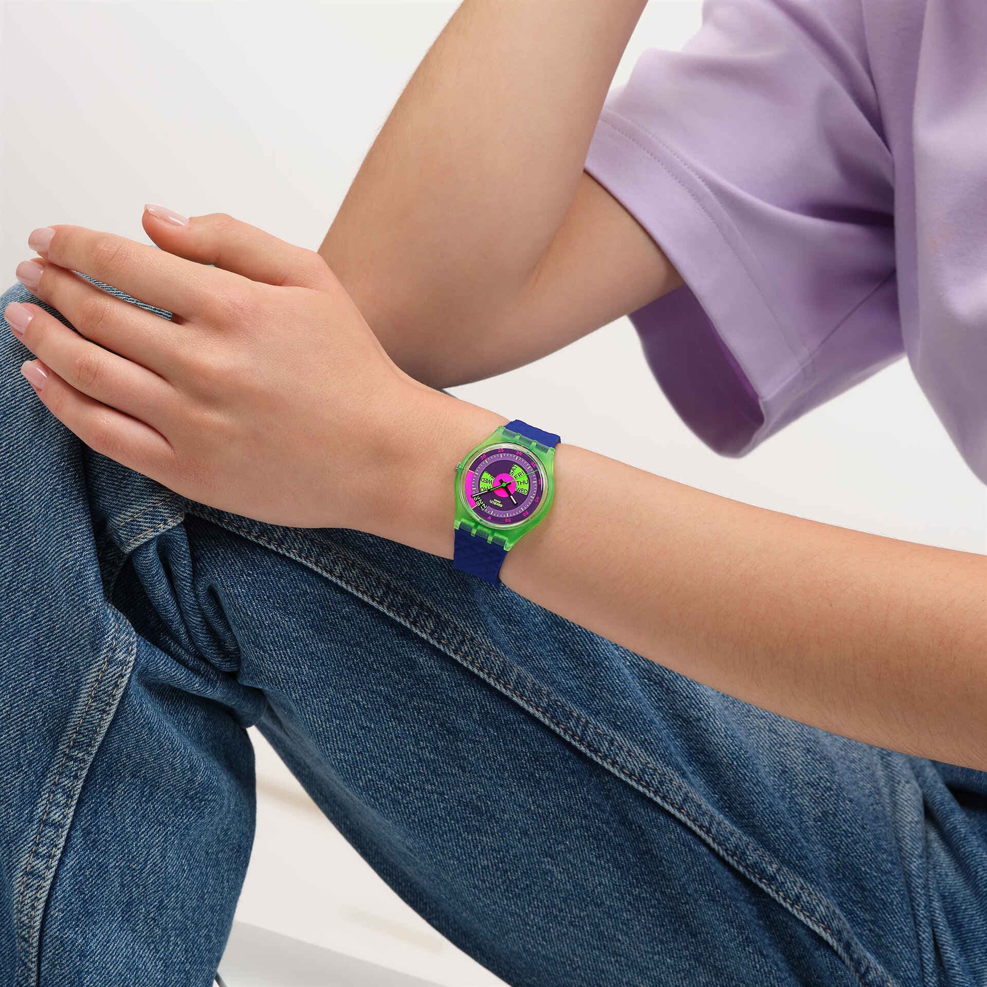 ساعت سواچ مدل SWATCH NEON SKYCHART (SO28G704) — تصویر ۵