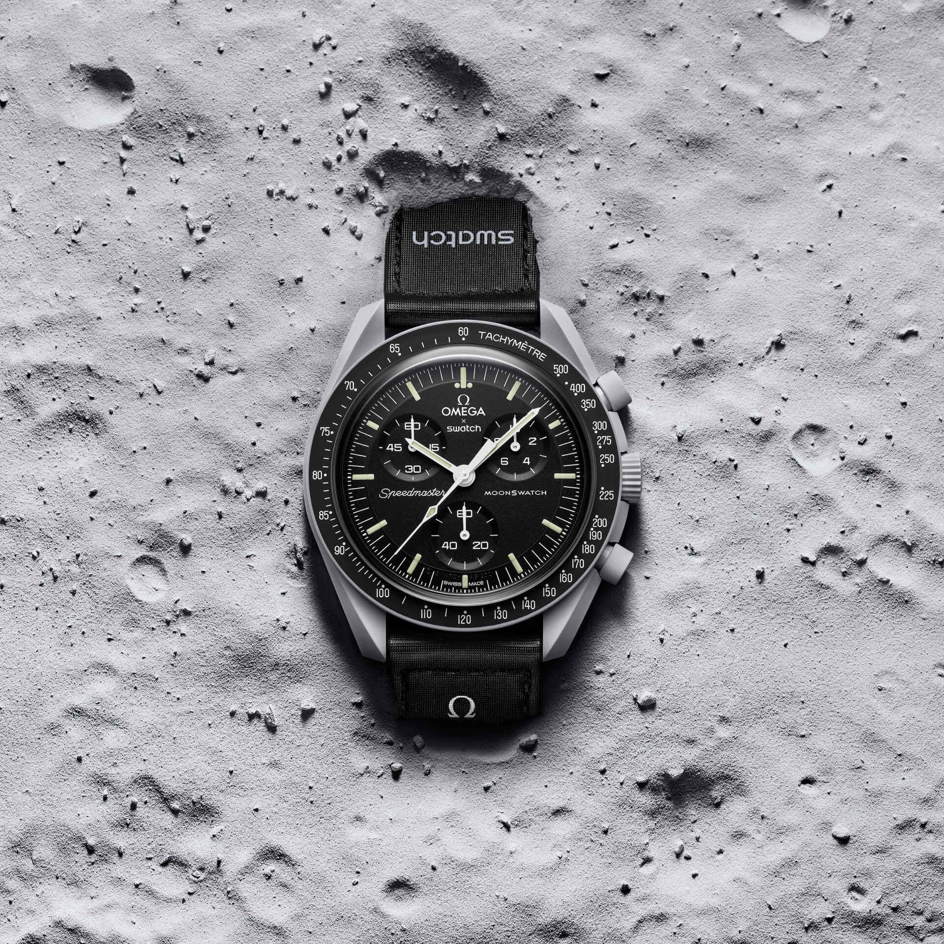ساعت امگا سواچ مدل MISSION TO THE MOON (SO33M100) — تصویر ۴