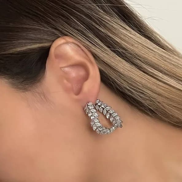 گوشواره زنانه مدل گندمی مینیمال نگین کاری شده نقره ضد حساسیت رنگ ثابت کد zmc