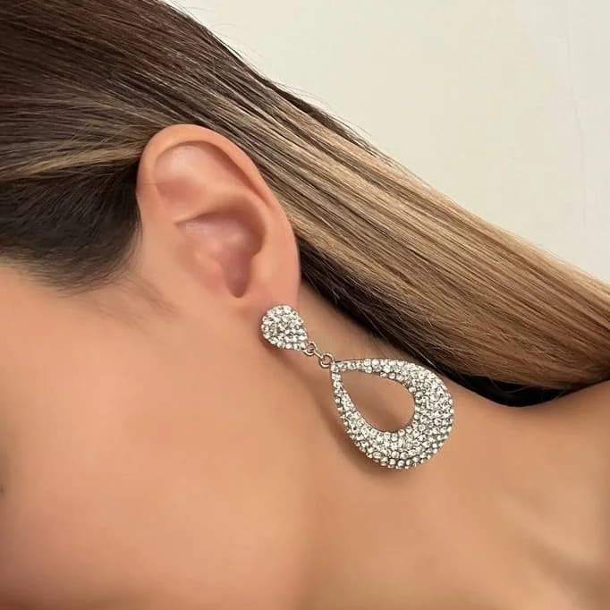 گوشواره زنانه جواهری طرح قطره تو خالی نگین کاری شده آبکاری نقره ضد حساسیت رنگ ثابت کد zmc
