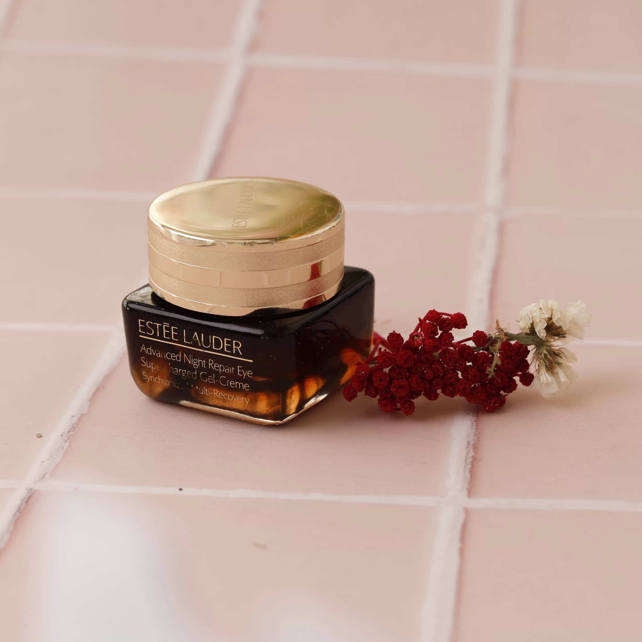 کرم دور چشم بازسازی کننده شب استی لادر Estee Lauder
