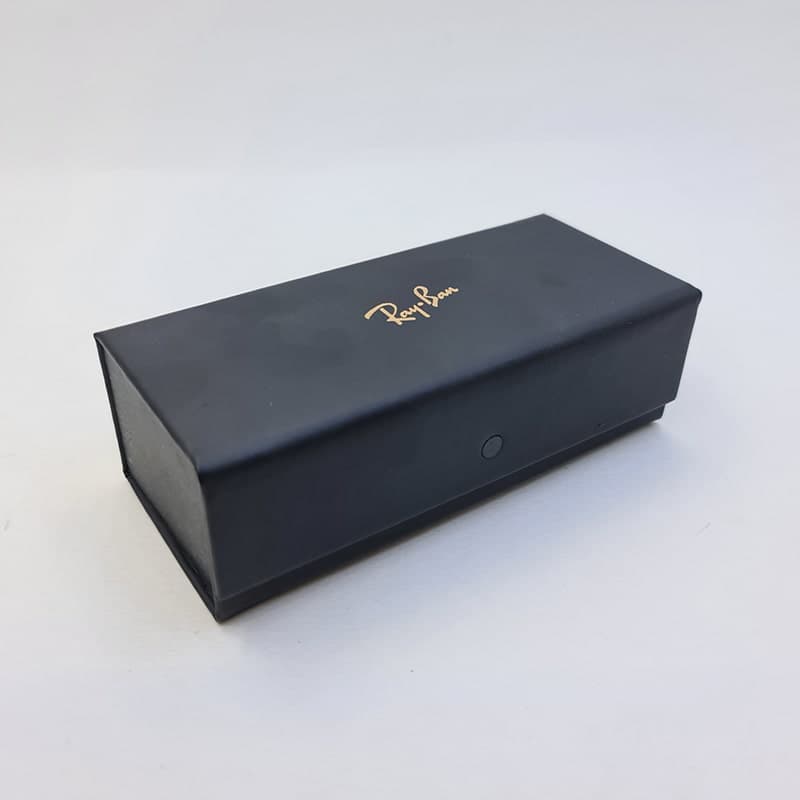 قاب عینک برند ری بن Ray-Ban مگنتی، مستطیلی و مشکی رنگ مدل 992039 — تصویر ۴