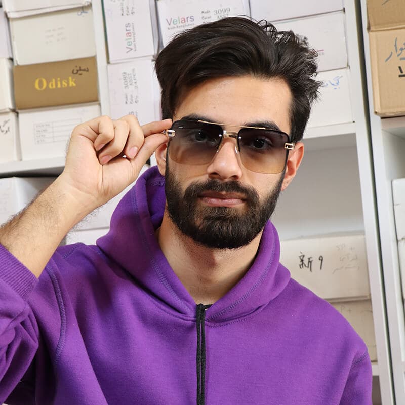 عینک آفتابی مردانه دیتا نیم فریم با رنگ طلایی و لنز قهوه ای هایلایت مدل 09K — تصویر ۷