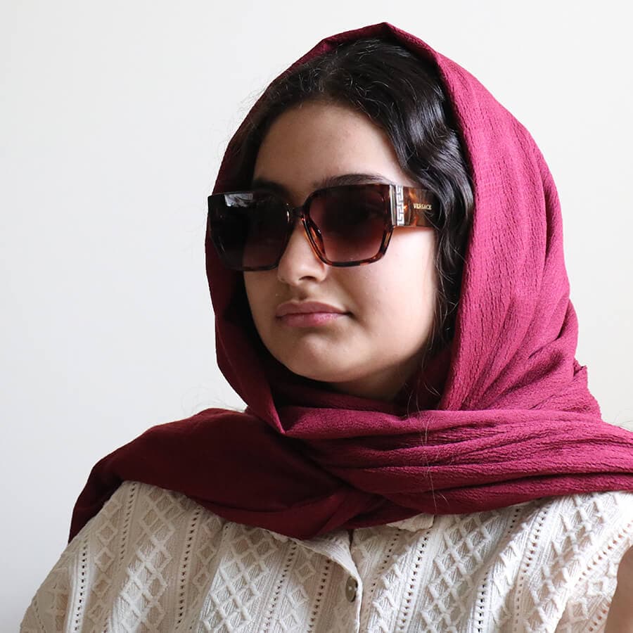 عینک آفتابی ورساچه با فریم مشکی رنگ و سایز بزرگ و دسته پهن مدل 6851 — تصویر ۲