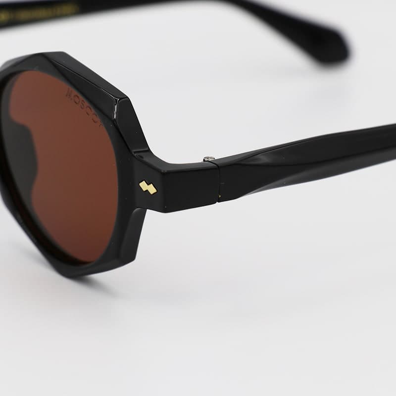 عینک آفتابی گرد با فریم قهوهای تیره، طرح دار و لنز قهوه ای تیره Moscot مدل 65014 — تصویر ۵