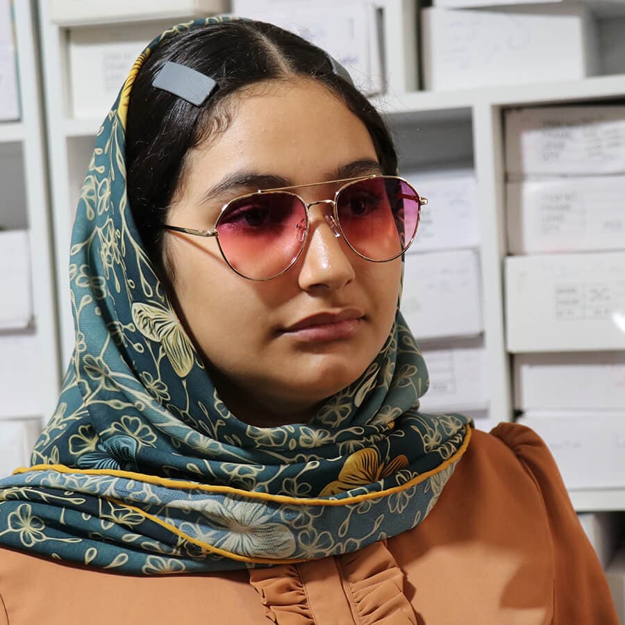 عینک دید در شب برند پلیس با فریم خلبانی، از جنس فلزی، مشکی رنگ و لنز زرد مدل 9639 — تصویر ۸