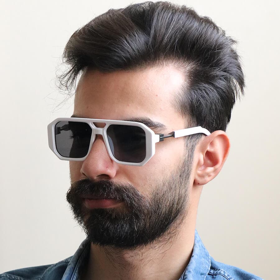 عینک شب مارک جیکوبز با فریم مربعی شکل، رنگ طوسی و لنز صورتی سایه روشن مدل 53336 — تصویر ۷