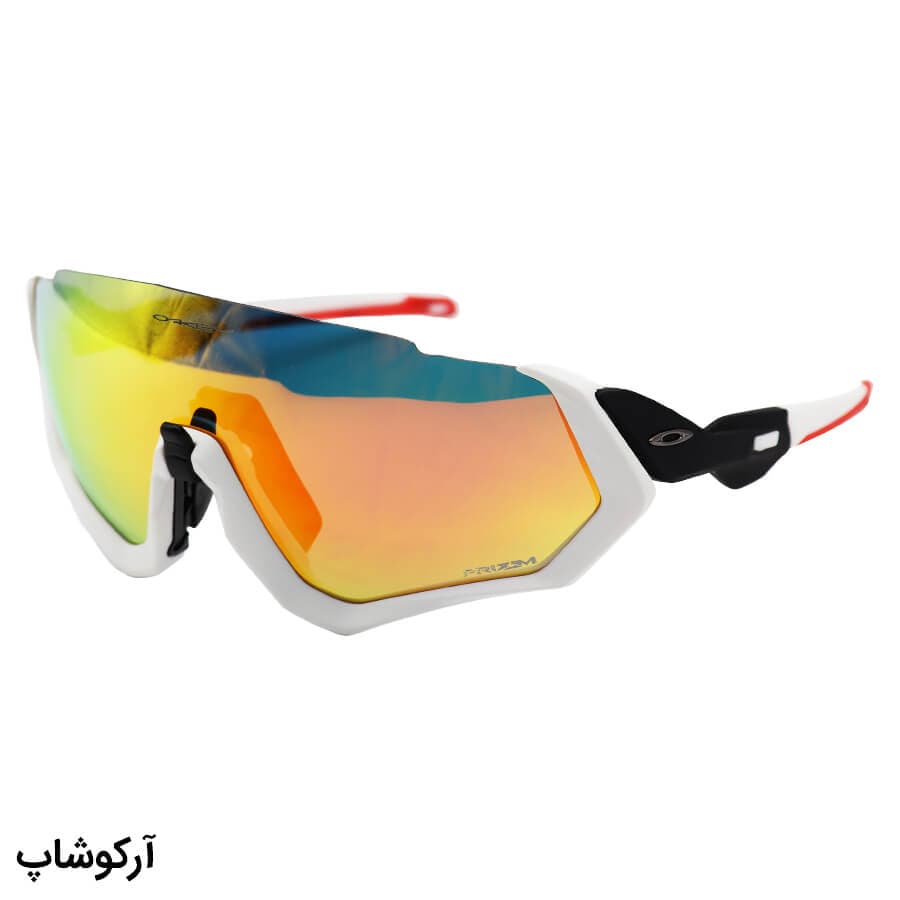 عینک ورزشی اوکلی با فریم سفید رنگ، 3 کاور لنز قابل تعویض و تجهیزات کامل مدل OO9401-WR8 — تصویر ۴
