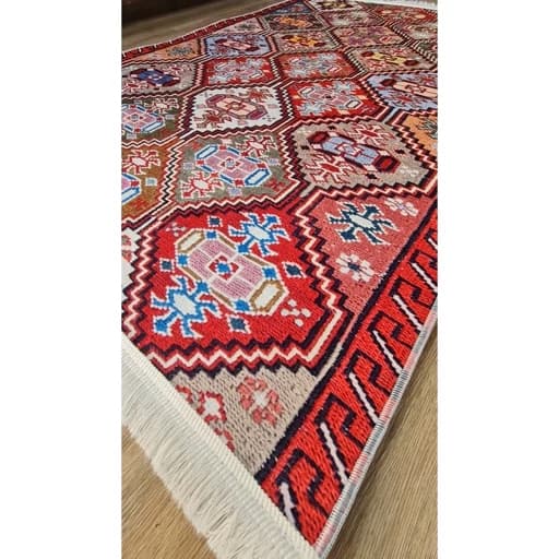 فرشینه مخمل ترک قشقایی طرح سنتی لاکی کد O159 — تصویر ۲