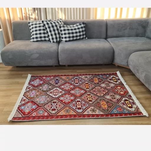 فرشینه مخمل ترک قشقایی طرح سنتی لاکی کد O159 — تصویر ۴