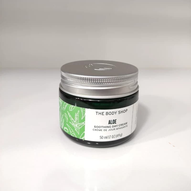 کرم روز آلوئه ورای بادی شاپ مخصوص پوست های خشک و حساس ALOE کد 1915 — تصویر ۶