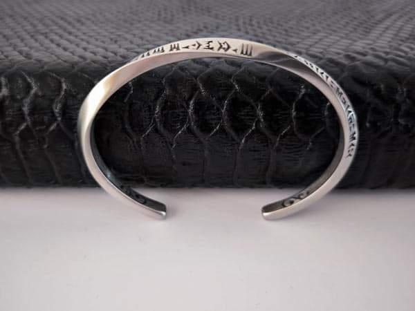بنگل پیچی خط میخی استیل نقره ای — تصویر ۴