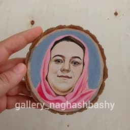 تابلو نقاشی چهره روی چوب — تصویر ۲