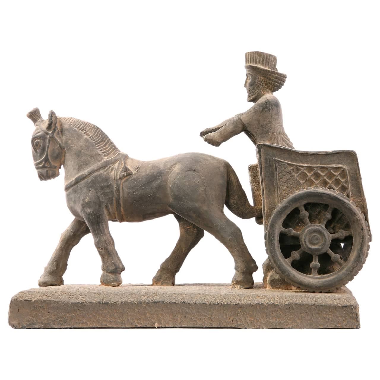 مجسمه هدیه آور کالسکه ران حجمی کد MO2370