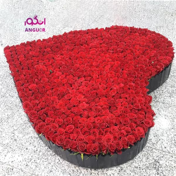 باکس گل رز قلبی 1000 شاخه (عاشقانه دوستت دارم!) — تصویر ۲