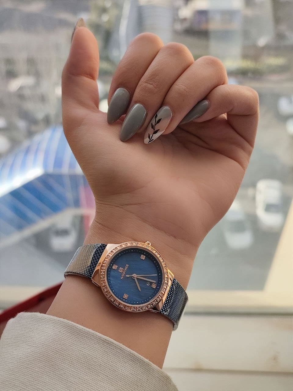 ساعت زنانه مارک نیوی فورس Naviforce 5005 ضدآب موتور ژاپن رنگ ثابت تقویم دار همراه با جعبه و کیف دستی نیوی فورس کد 1921291 — تصویر ۲