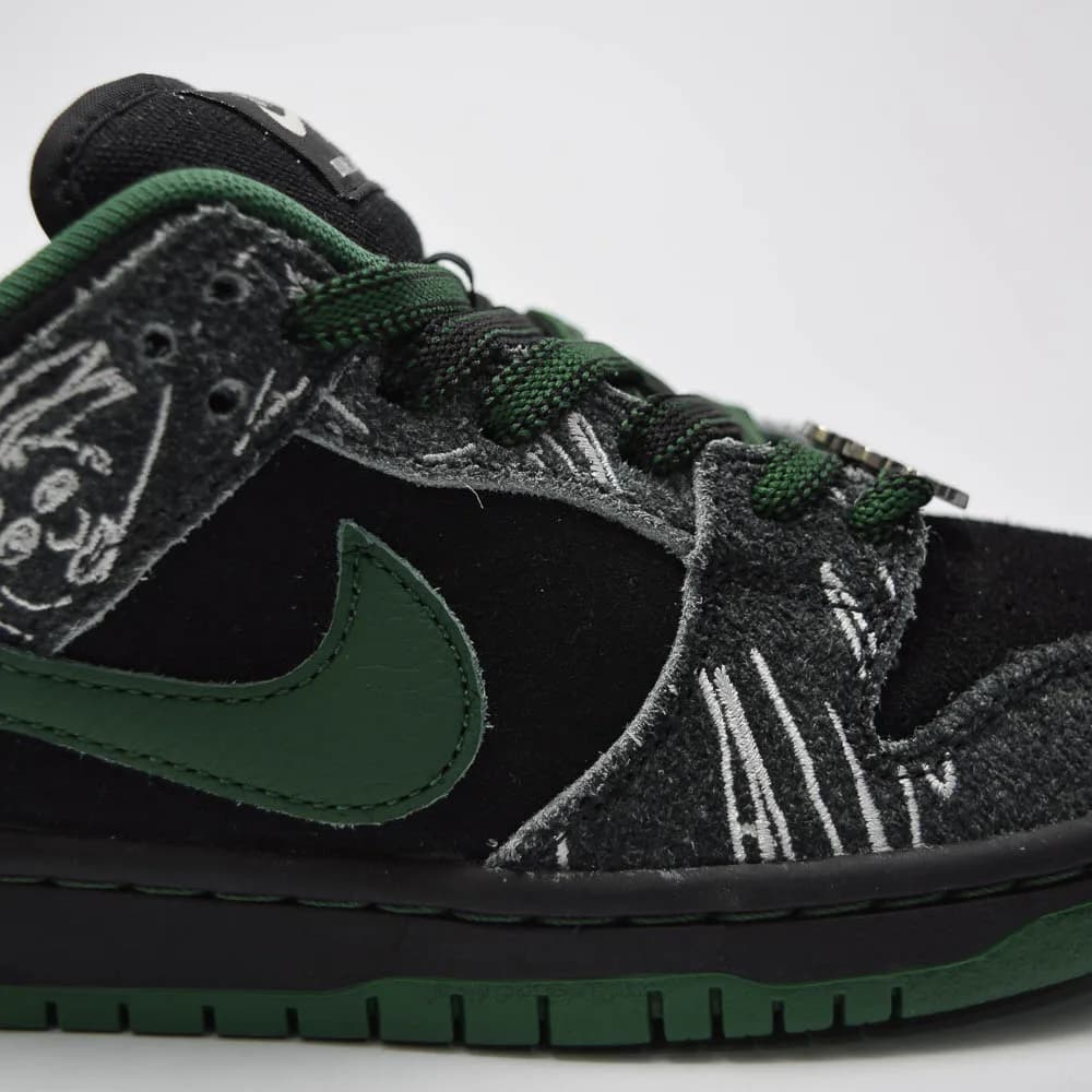 کتونی Nike مدل THERE Skateboards x SB Dunk Low – HF7743-001 — تصویر ۸