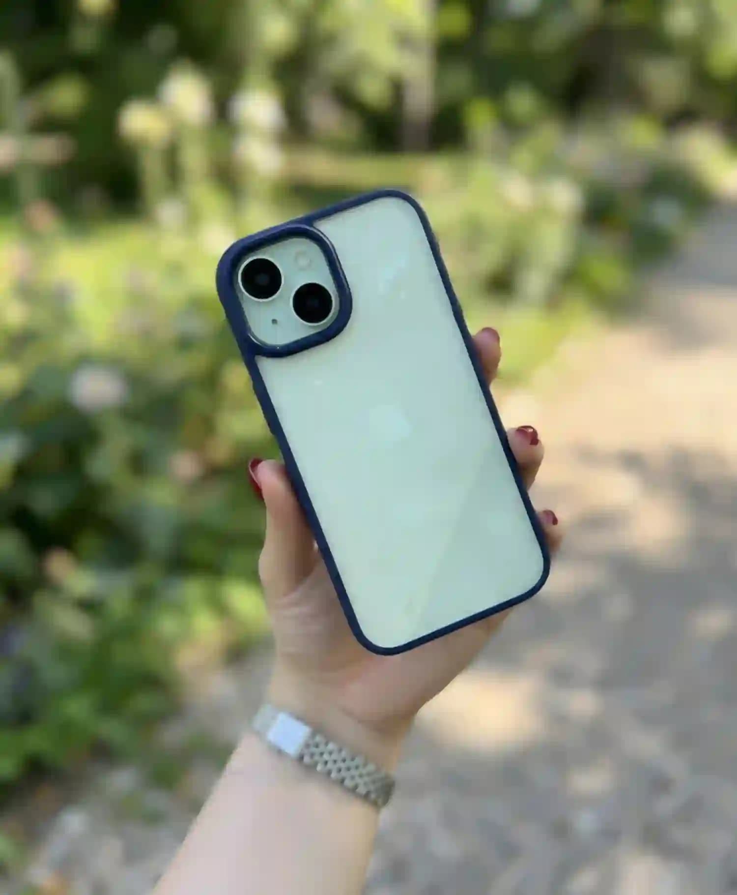 قاب اسپیگن شفاف دور رنگ گوشی موبایل Iphone 15 — تصویر ۴