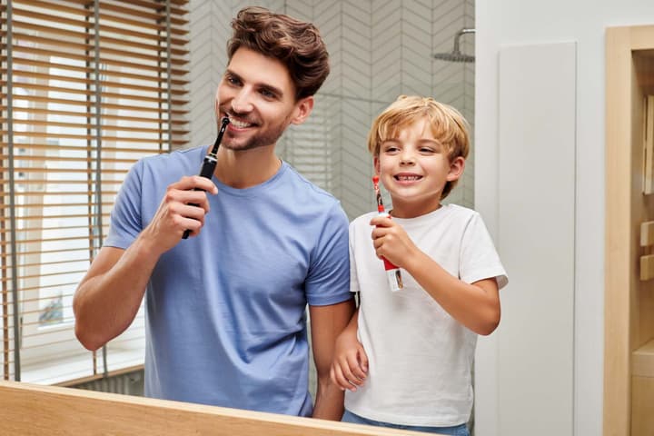 مسواک برقی اورال بی FAMILY EDITIE مخصوص خانواده (مسواک KIDS &مسواک PRO 1 700)اصل آلمان — تصویر ۵