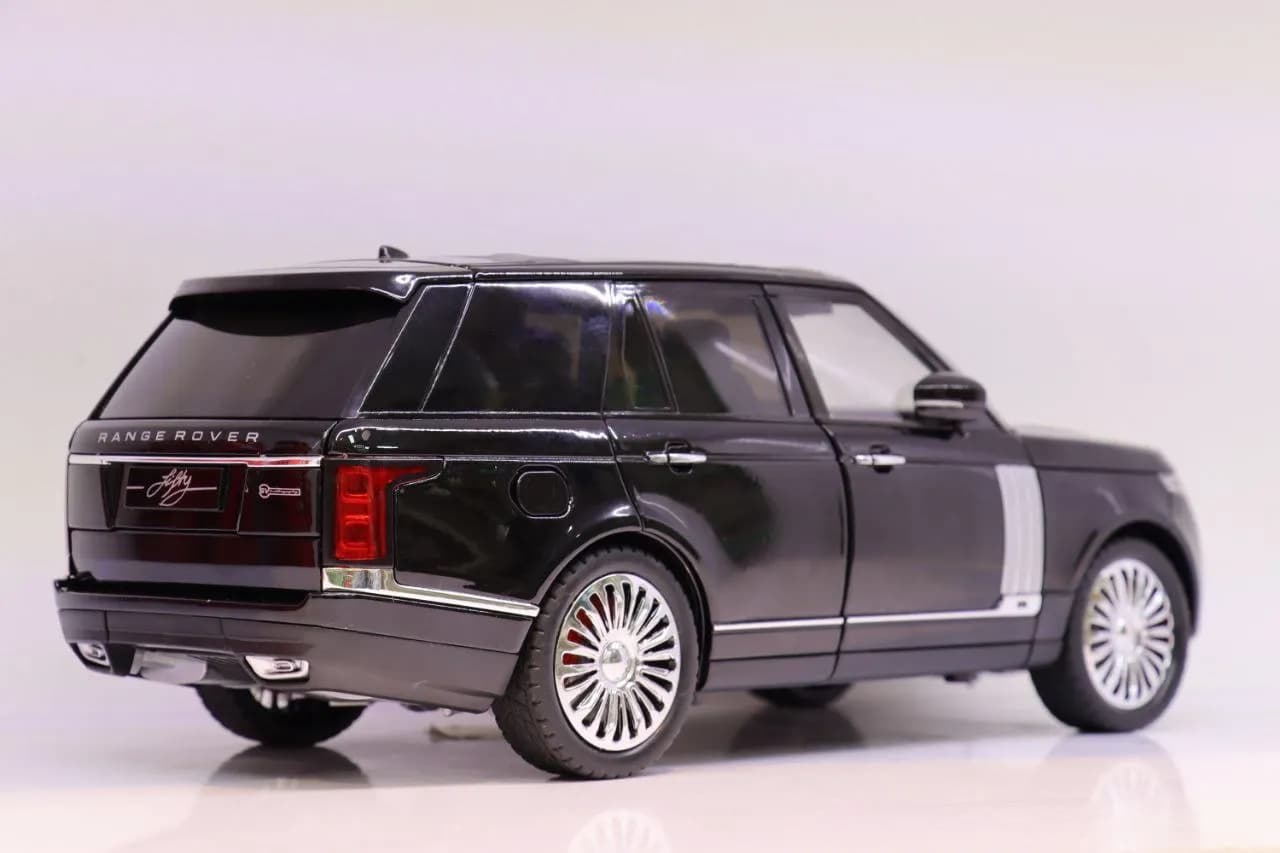 ماشین فلزی رنجرور مشکی مدل Vogue SUV — تصویر ۳