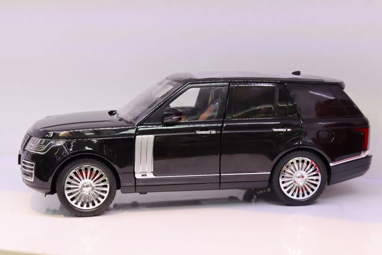 ماشین فلزی رنجرور مشکی مدل Vogue SUV — تصویر ۲