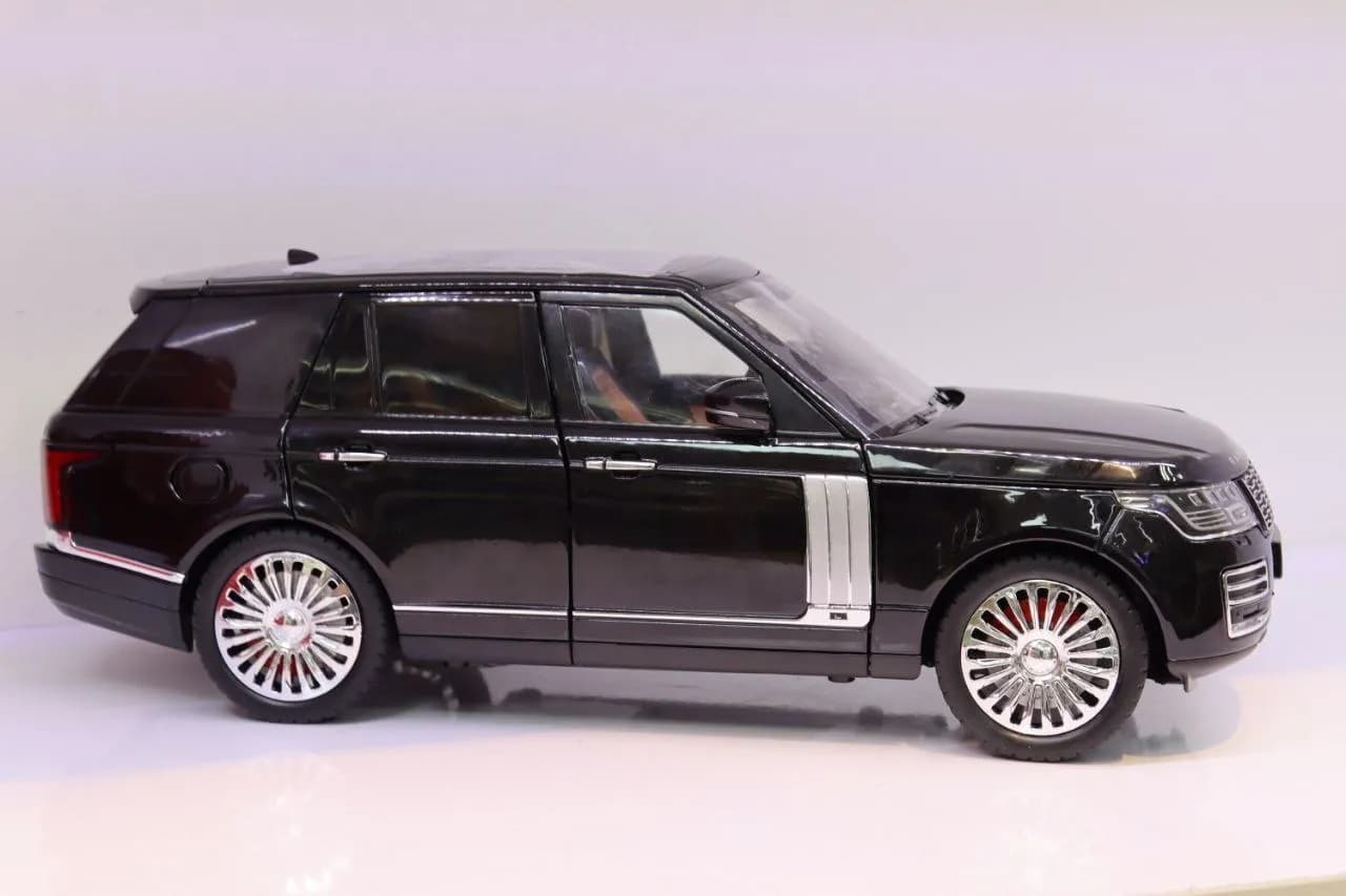 ماشین فلزی رنجرور مشکی مدل Vogue SUV — تصویر ۵
