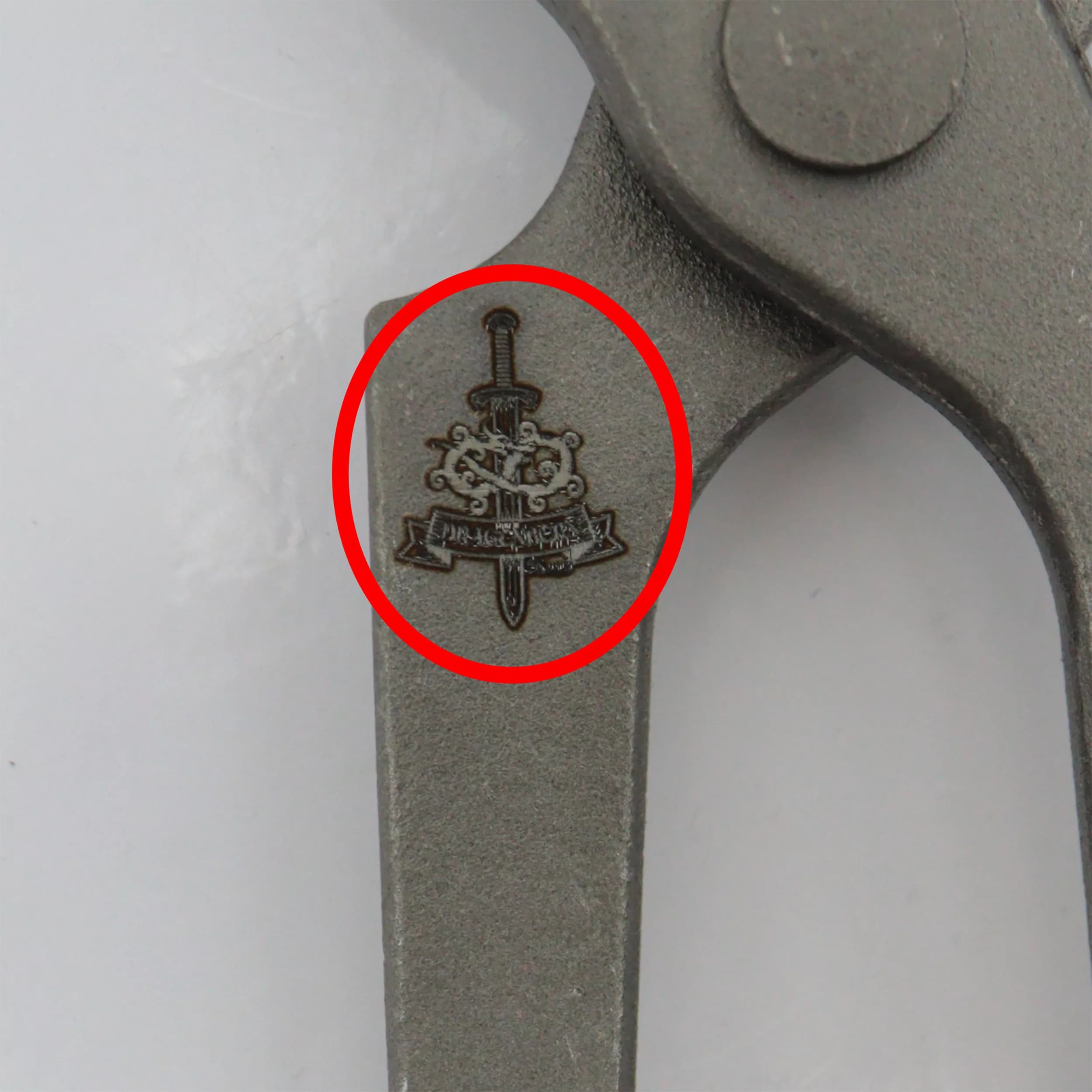 انبر میخ کش مدل دراگون برن کد YPXF-18CM سایز 7 اینچ — تصویر ۳