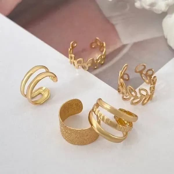 پک گوشواره دخترانه برنجی مدل ایرکاف چندتکه رنگ طلایی و نقره ای — تصویر ۳