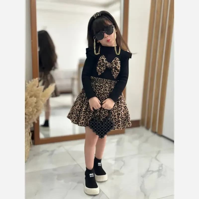 بلوز دامن پلنگی دخترانه پنبه کبریتی و مخمل آنجل سایز 3 تا 9 سال — تصویر ۲