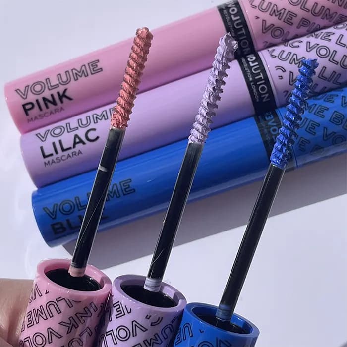 ریمل آبی رولوشن مدل Volume Blue — تصویر ۳