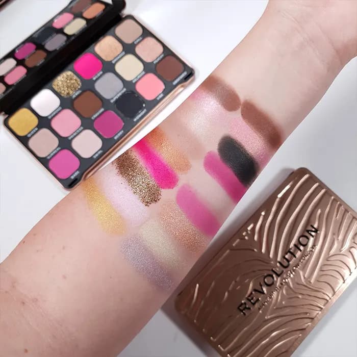 پالت سایه رولوشن فوراور فلاولس مدل Bare Pink — تصویر ۳