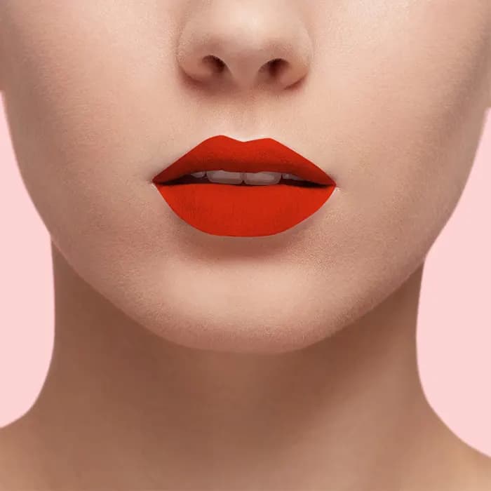رژ لب مایع اولترا مات لورال کد 826 — تصویر ۳