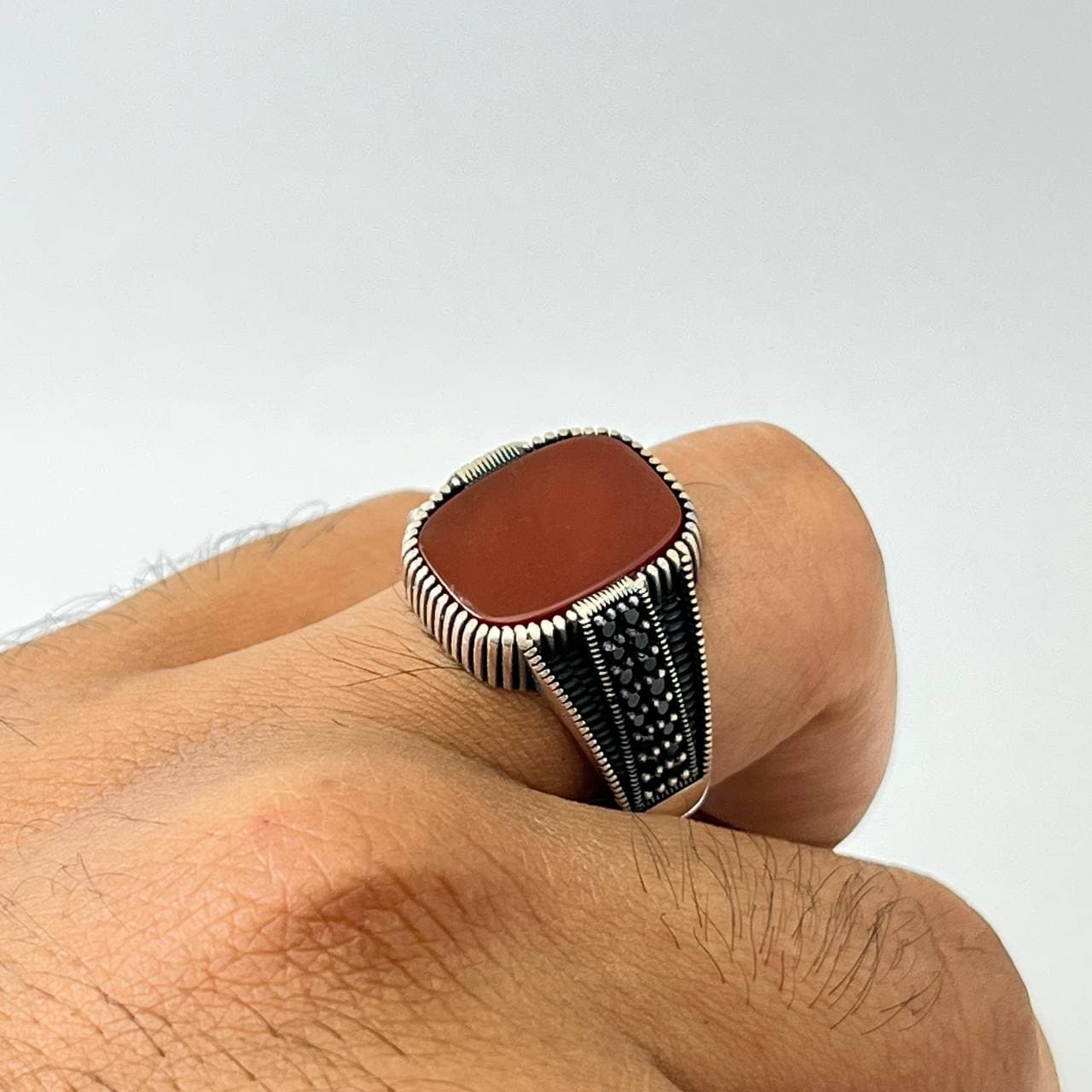 انگشتر نقره ترک با سنگ عقیق سرخ (AM.35) — تصویر ۳
