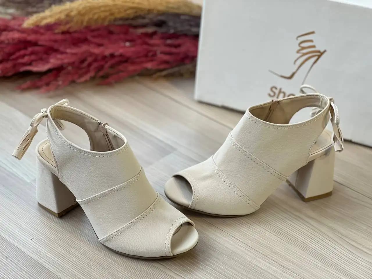صندل مجلسی رویه پتینه ترک (سفید) کد 4652 — تصویر ۳