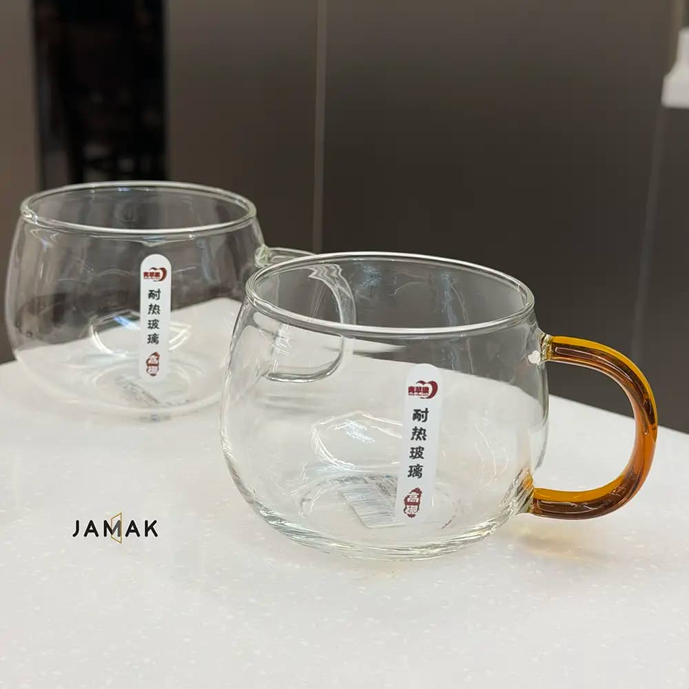 ماگ شیشه‌ای پیرکس دسته رنگی Deli Glassware – یک عددی — تصویر ۳