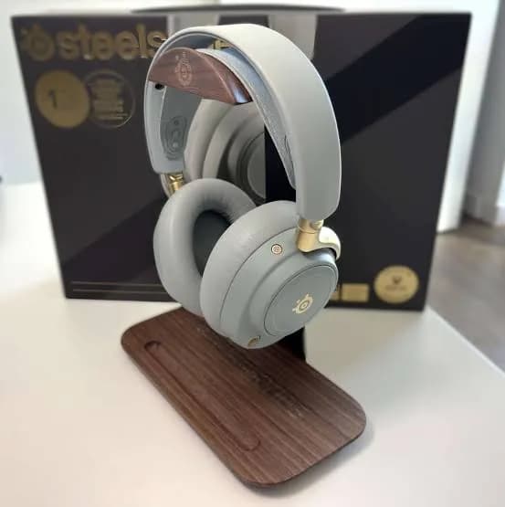 هدست بی سیم استیل سریز Arctis Nova Elite رنگ Sage Gold و Obsidian
