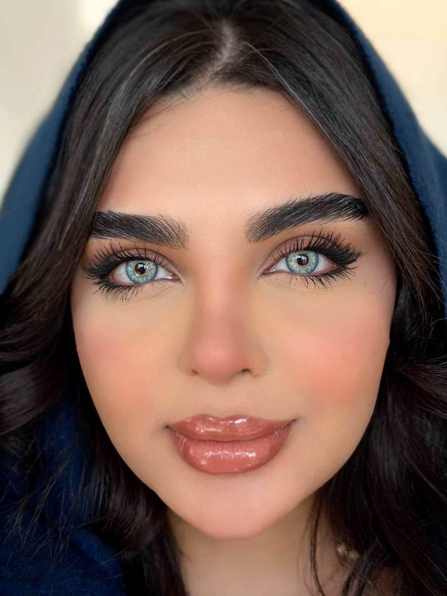 لنز رنگی یونیک نچرال بلو Unique Natural Blue