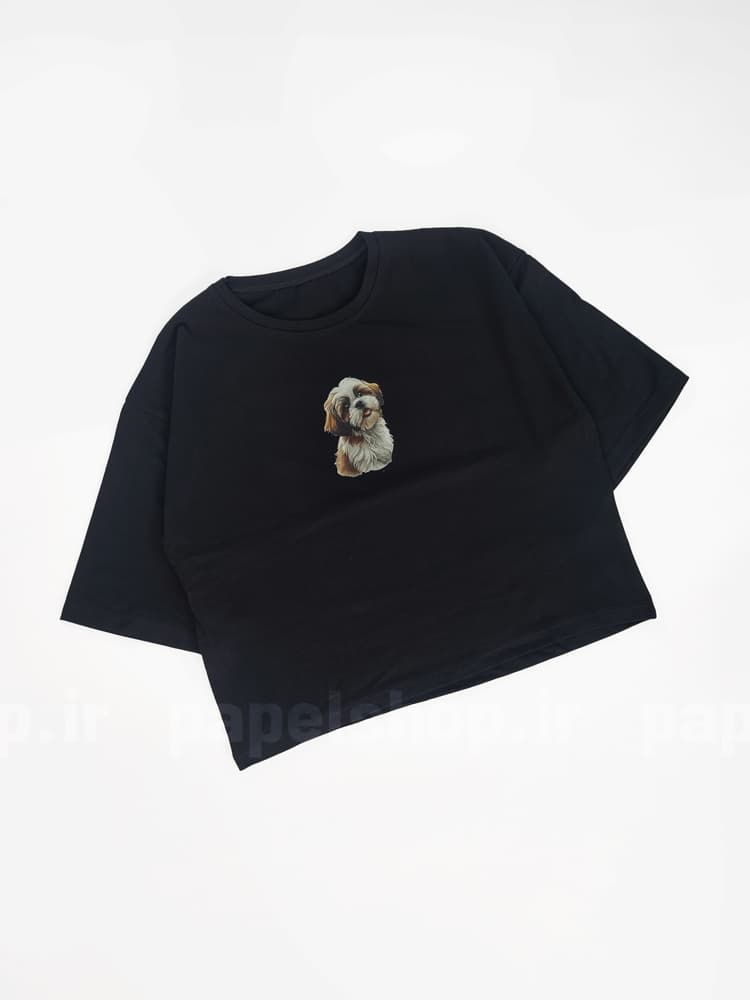 تیشرت کراپ یقه گرد مشکی طرح دار — تصویر ۴