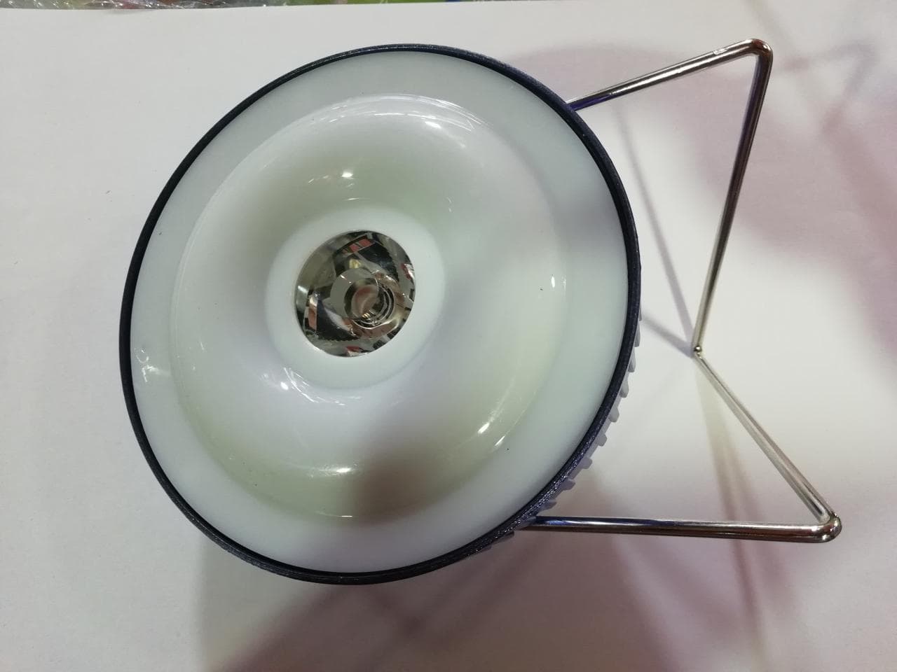 چراغ قوه کمپی خورشیدی — تصویر ۳