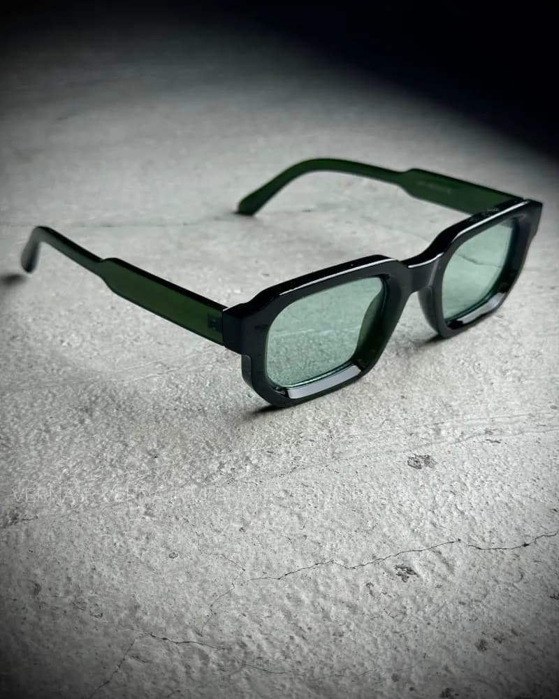 عینک افتابی GUCCI — تصویر ۲