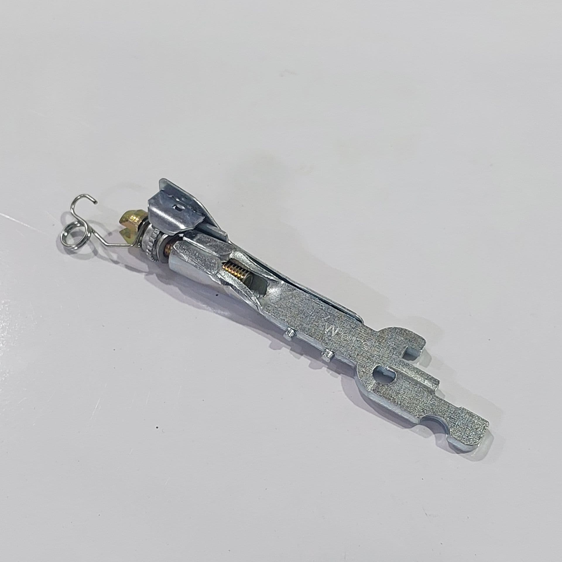 رگلاژ چرخ عقب راست ال 90 ورسی E13