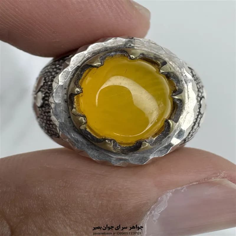 انگشتر شرف شمس حکاکی‌ دقیق با رکاب نقره دست‌ساز قلم‌زنی
