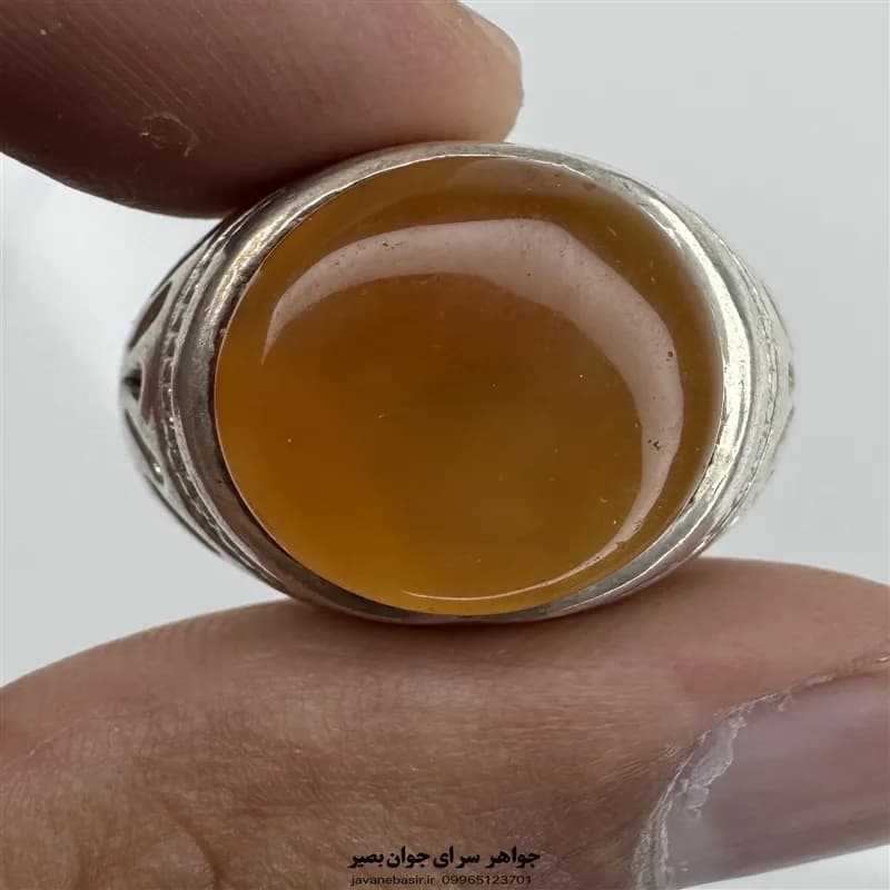 انگشتر عقیق سرخ جوندار با رکاب نقره دستساز ۹۲۵