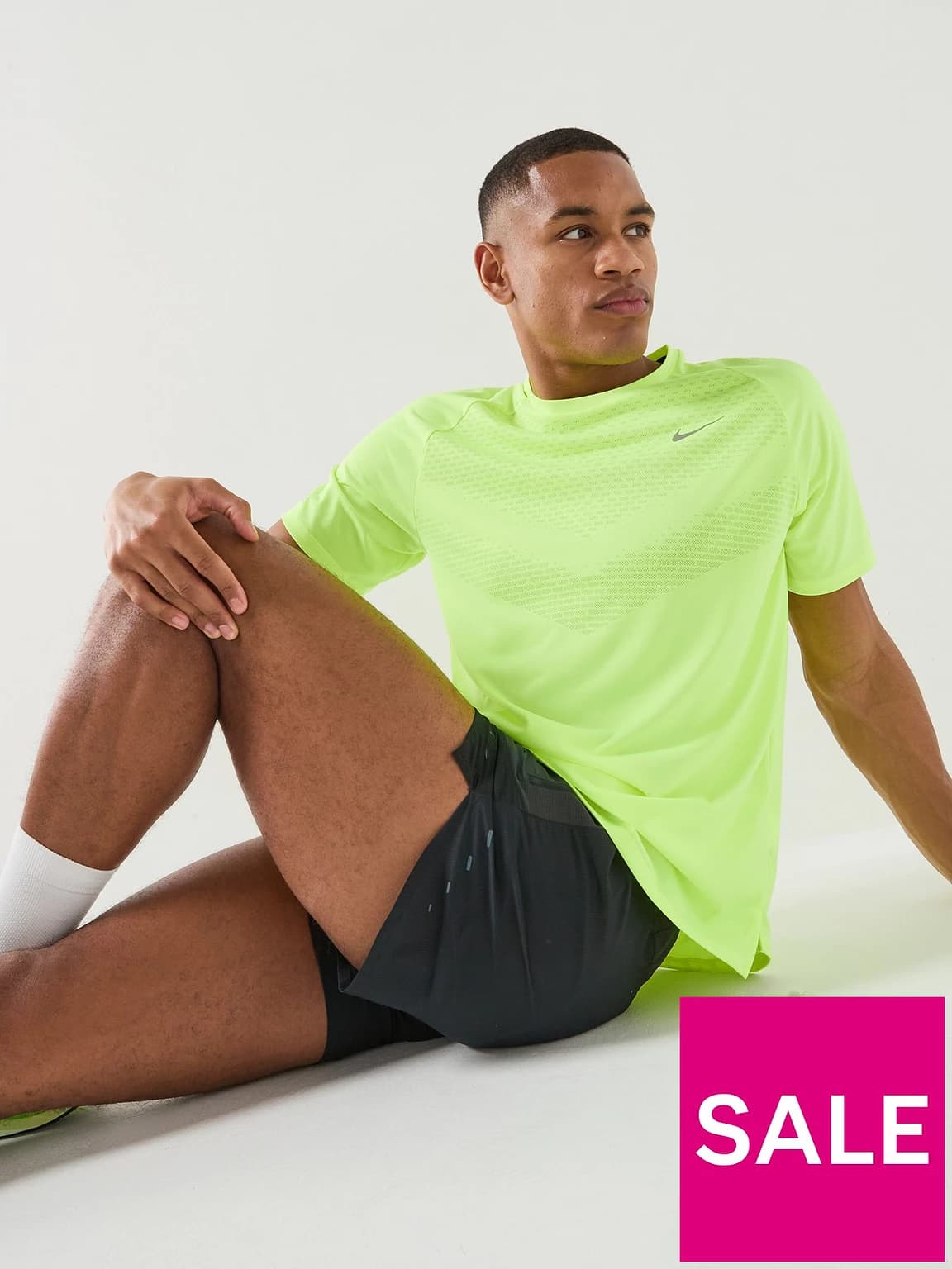 تیشرت رانینگ مردانه Nike Stride Dri-FIT ADV | آستین کوتاه | زیتون کمپ — تصویر ۴