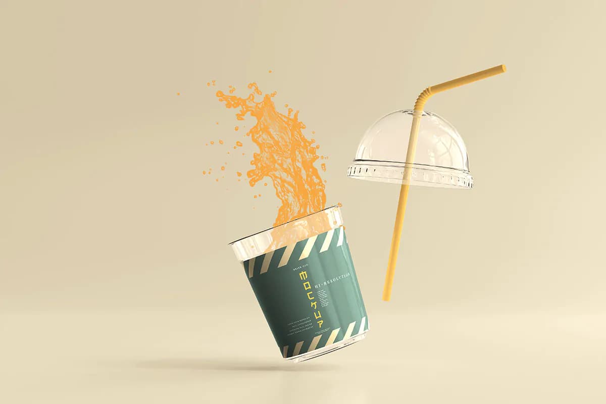 موکاپ لیوان آبمیوه پلاستیکی نی دار با درب گرد — تصویر ۶
