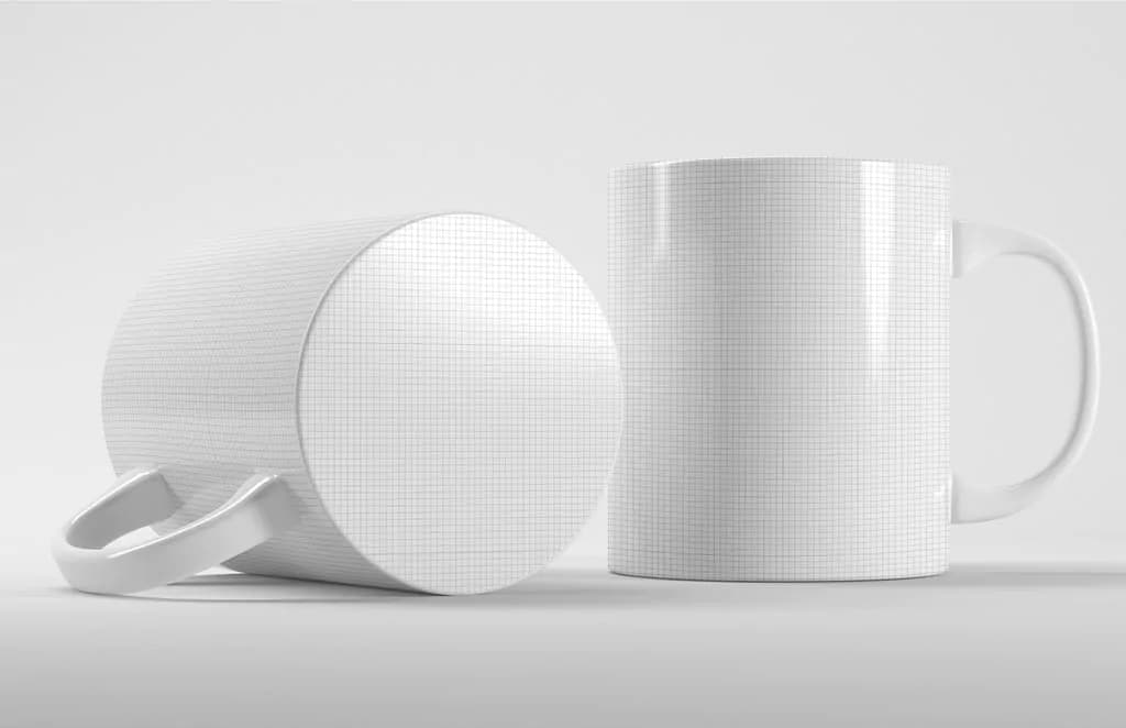موکاپ لیوان ایستاده و افتاده — تصویر ۳