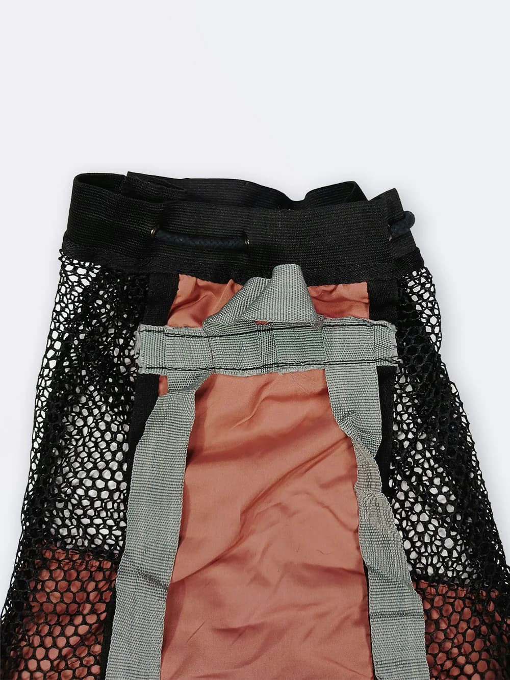 مش بگ شنا ( mesh bag ) جیب دار به رنگ خردلی برای وسایل استخر ، ساحل و دریا نابایجی ( Nabaiji ) — تصویر ۵