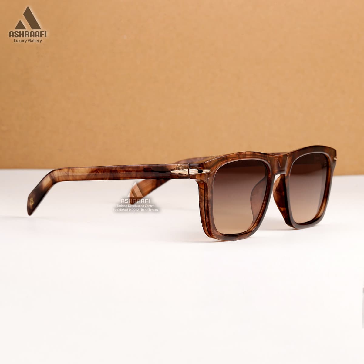 عینک آفتابی دیوید بکهام David Beckham DB7020 — تصویر ۳
