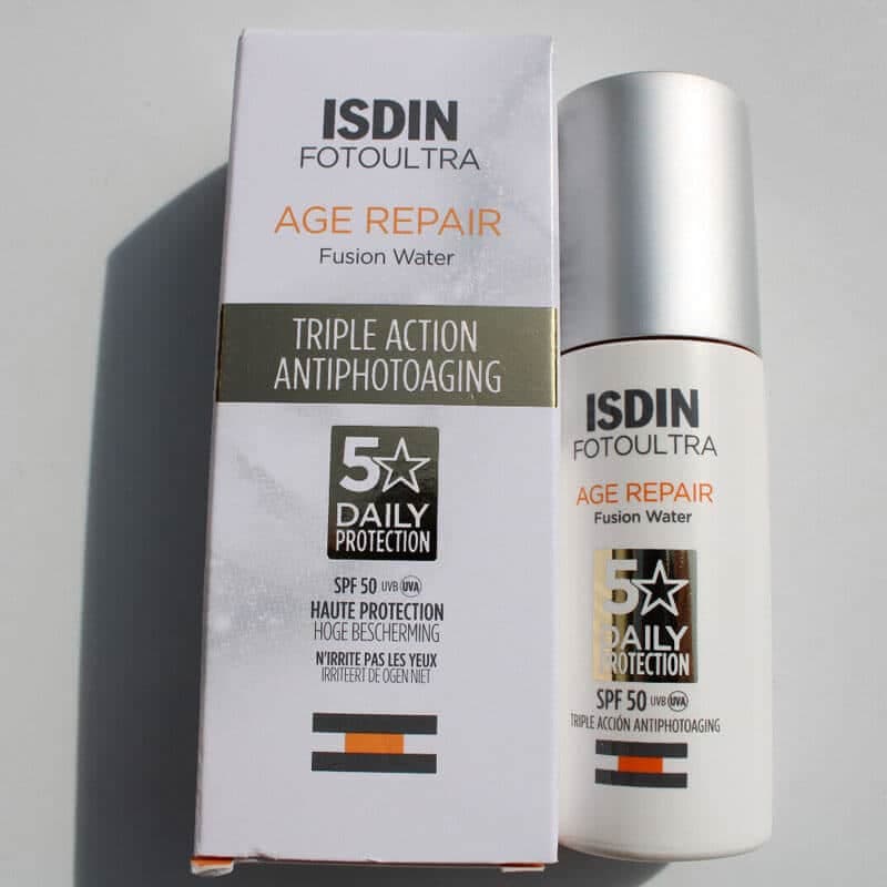 ضدآفتاب بدون رنگ ایزدین ISDIN مدل Age Repair Fusion Water(SPF 50) — تصویر ۲